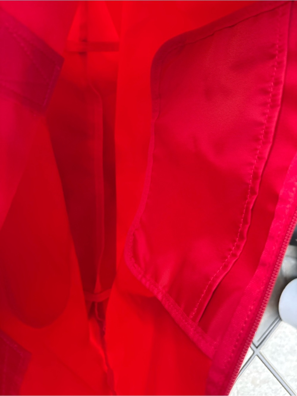 Victoria's Secret Red Heart Zip-Top Foldable Tote with heart pouch - Picture 5 of 11